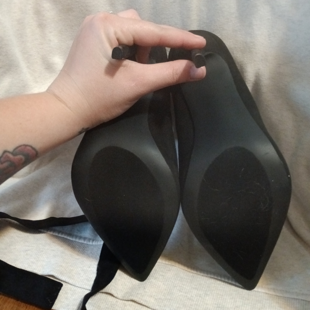 Pumps - Picture 3 of 3